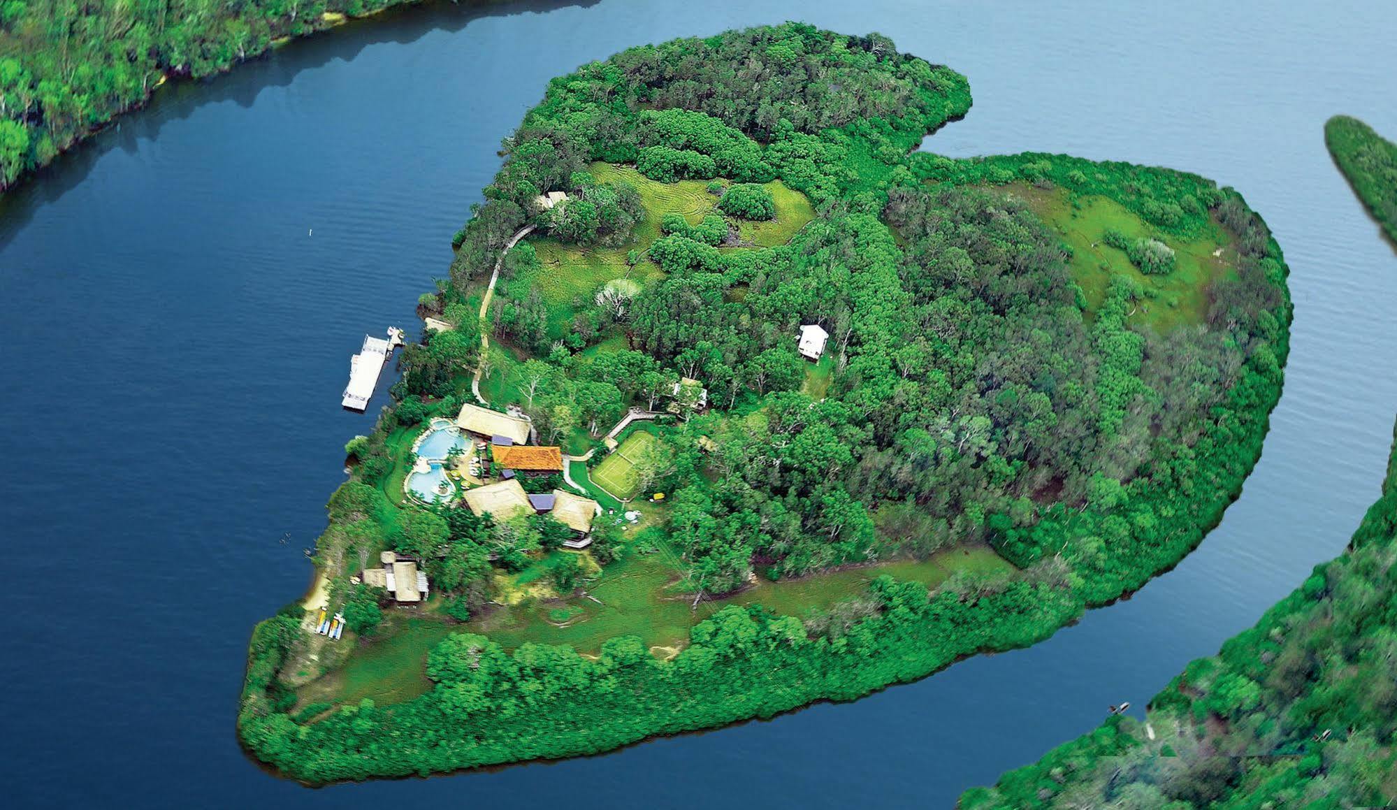 Makepeace Island Hotel Noosa North Shore Exterior photo